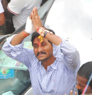 ys jagana,congress,konda surekha,ambati rambabu,piilli subhash chandra bose,kakinada